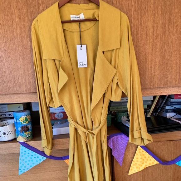 Eve Grave Bal Masqué Trench - Picture 1 of 3